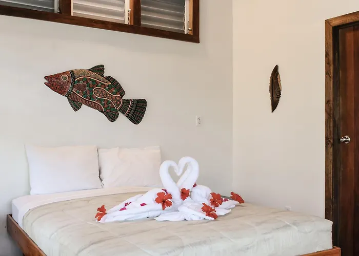 North Retreat * San Pedro (Ambergris Caye)